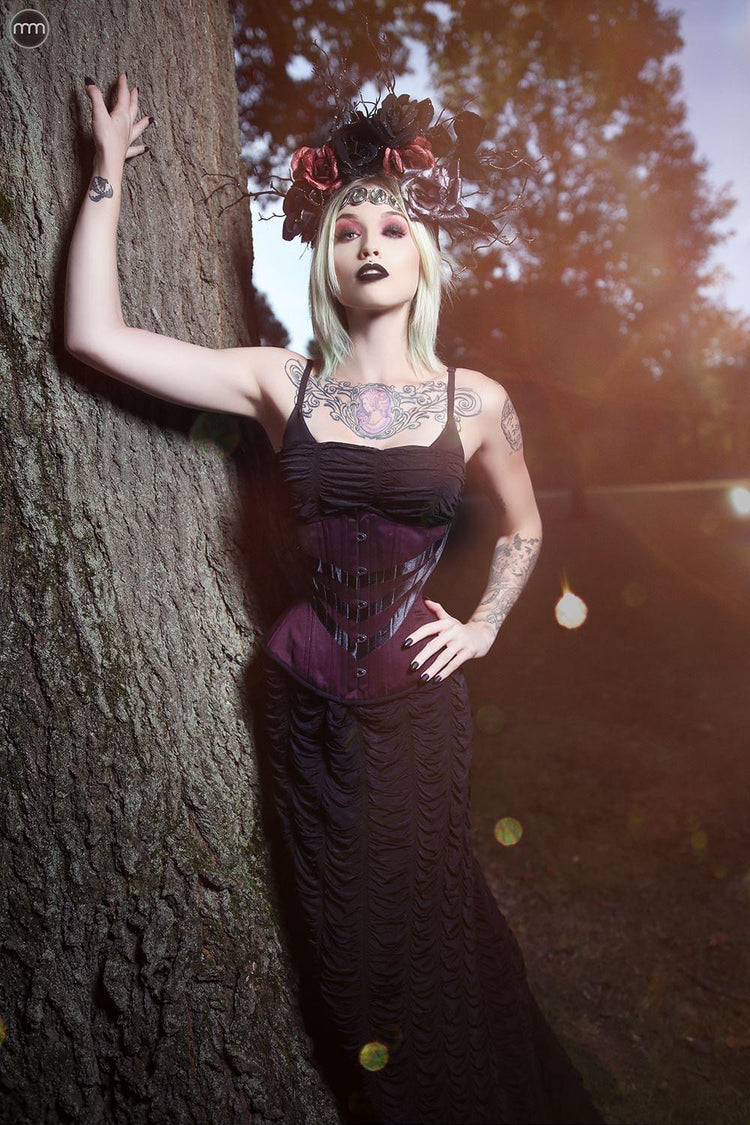 Hourglass Silhouette - Regular Length