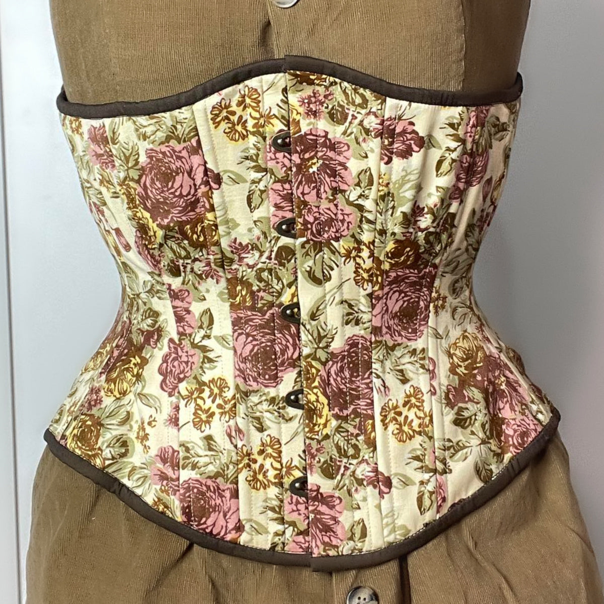 Vintage Peonies Corset, Hourglass Silhouette, Regular