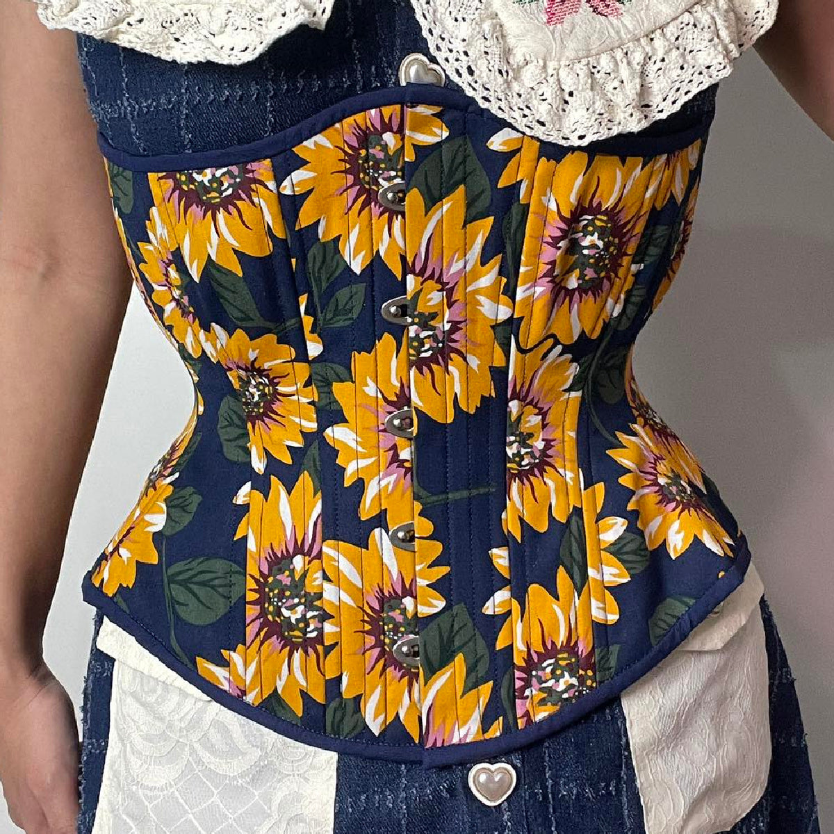 Sunflowers at Dusk Novice Corset, Hourglass Silhouette, Regular