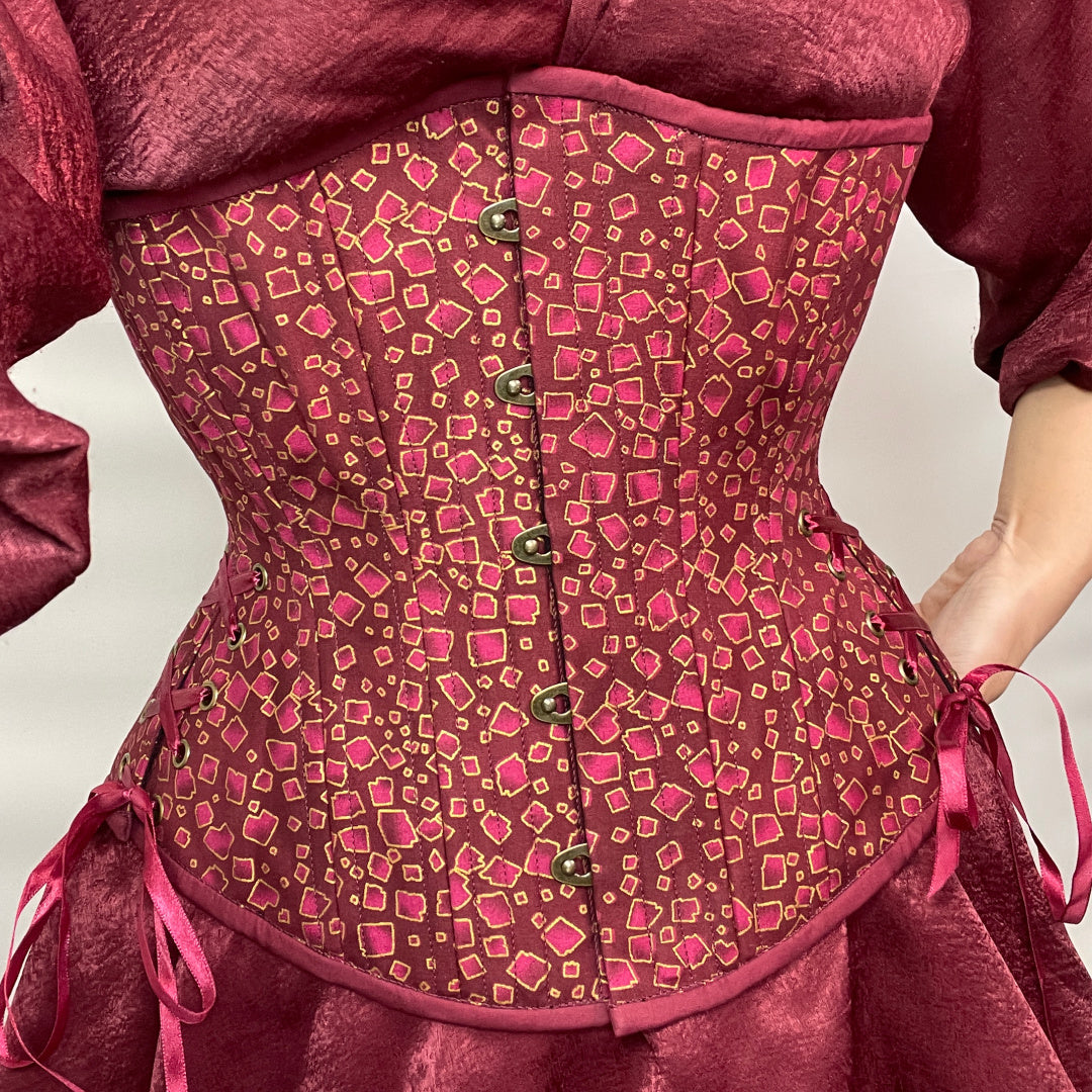 Imperfect Hearts Corset, Hourglass Silhouette, Regular W/Hip Ties